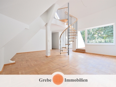 Für Dachgeschossfreunde: Dachterrasse + Spitzboden als Arbeitszimmer oder Gästeparadies!